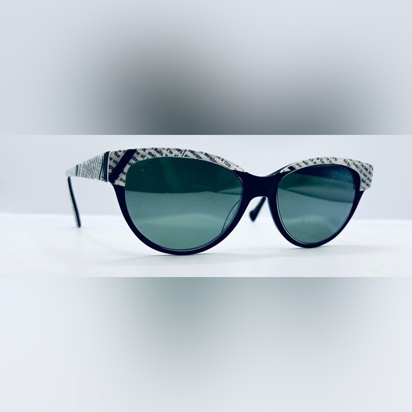 S643 Black White Oval Sunglasses Frames Only - Picture 1 of 8